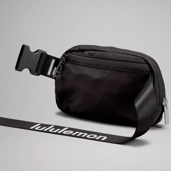 BUNDLE DEAL! Rare! NWT!! Lululemon LOGO Everywhere Belt Bag LOGO + Dual Wristlet - Picture 7 of 16